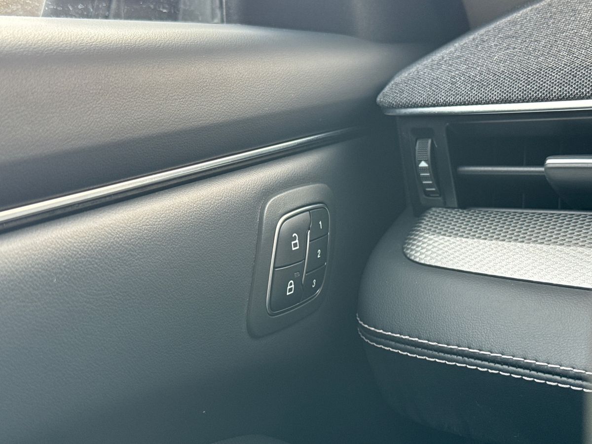 Billede af Ford Mustang Mach-E EL UR Premium 294HK 5d Aut.