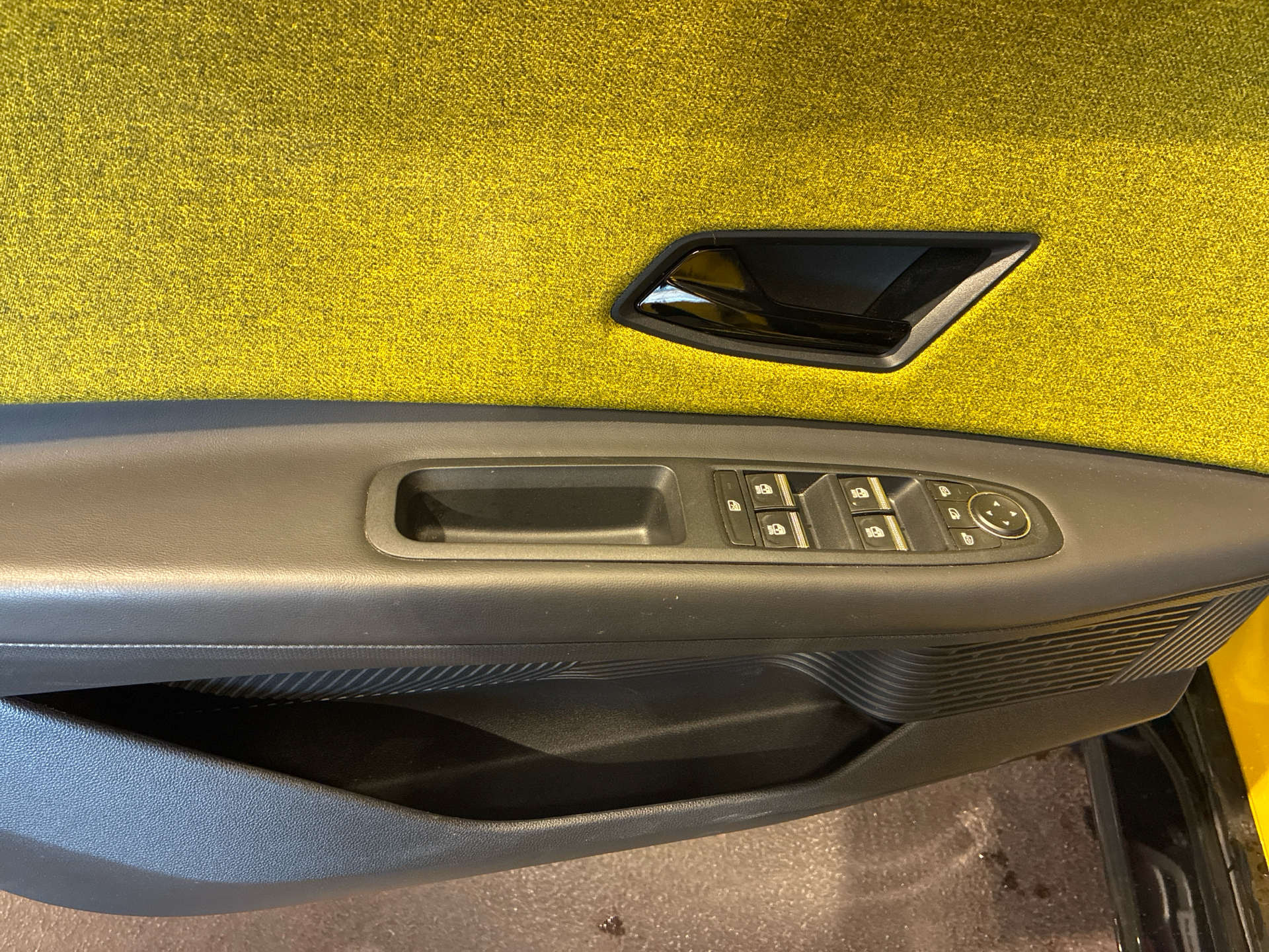 Billede af Renault R5 EL Iconic 150HK 5d Aut.