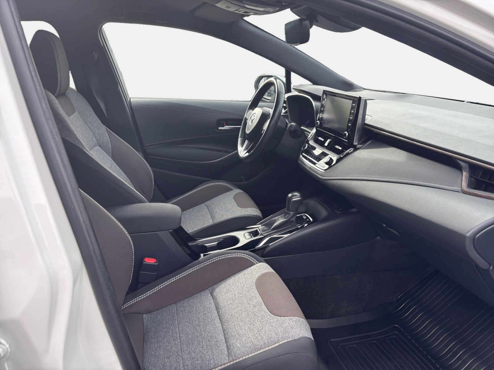 Billede af Toyota Corolla Touring Sports 1,8 Hybrid H3 TREK Smart E-CVT 122HK Stc Trinl. Gear