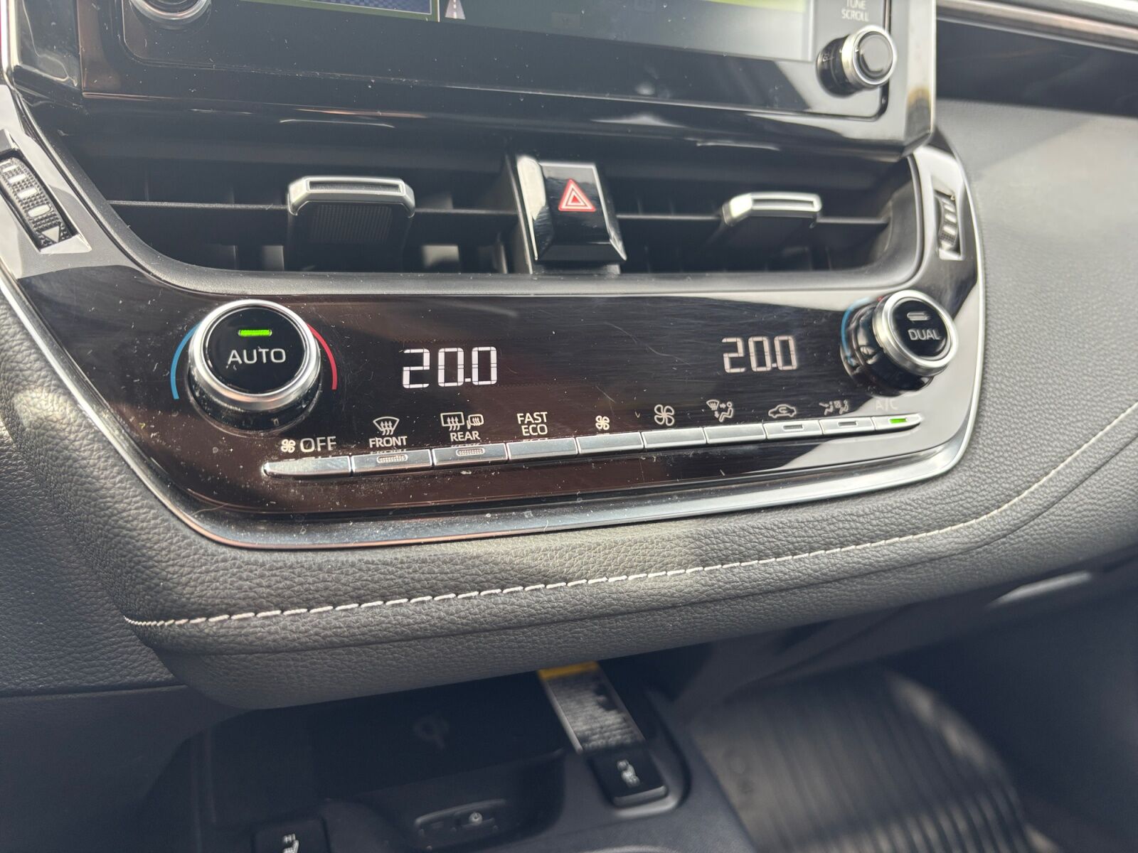 Billede af Toyota Corolla Touring Sports 1,8 Hybrid H3 TREK Smart E-CVT 122HK Stc Trinl. Gear