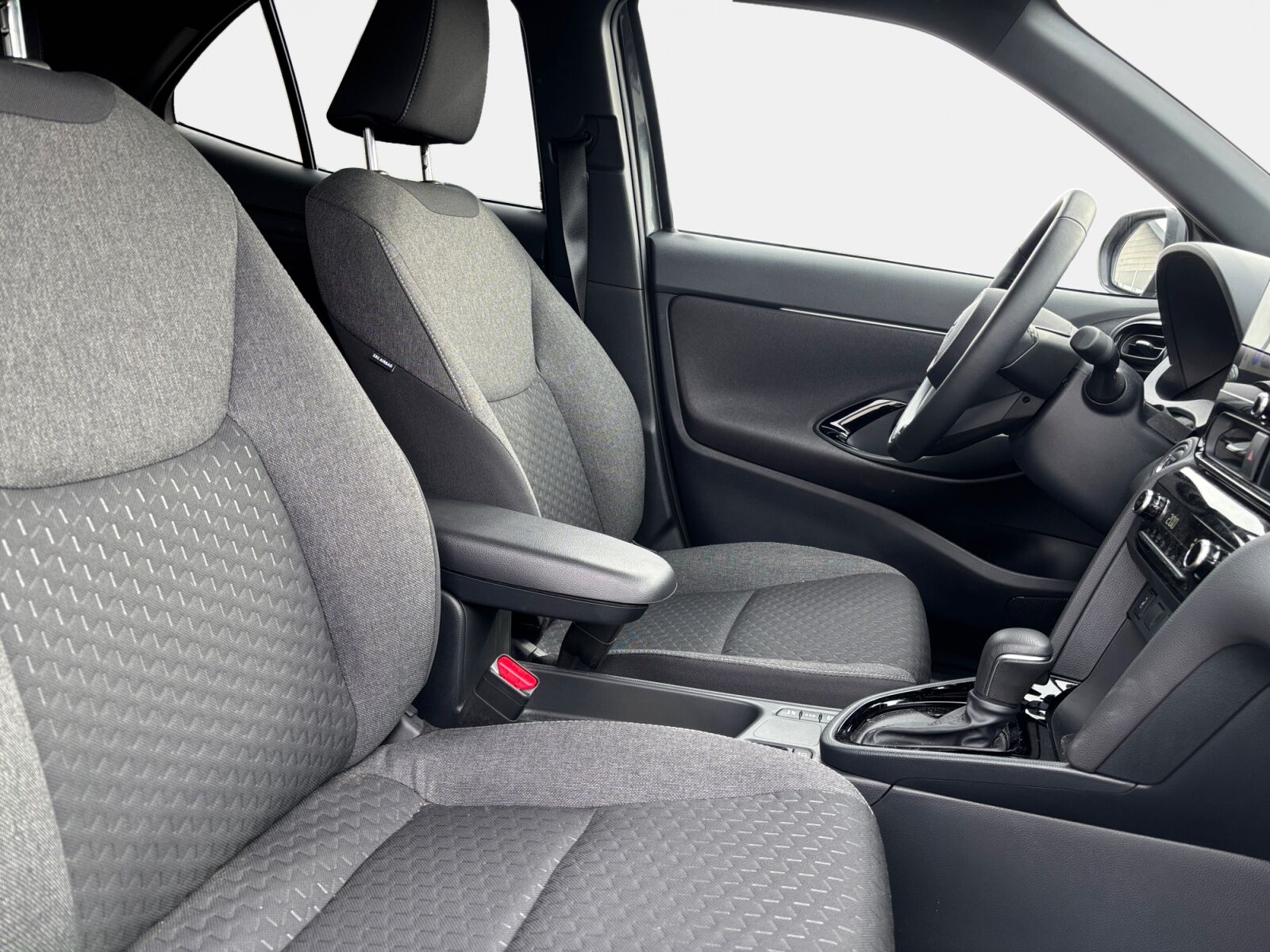 Billede af Toyota Yaris Cross 1,5 Hybrid Style Comfort 116HK 5d Trinl. Gear