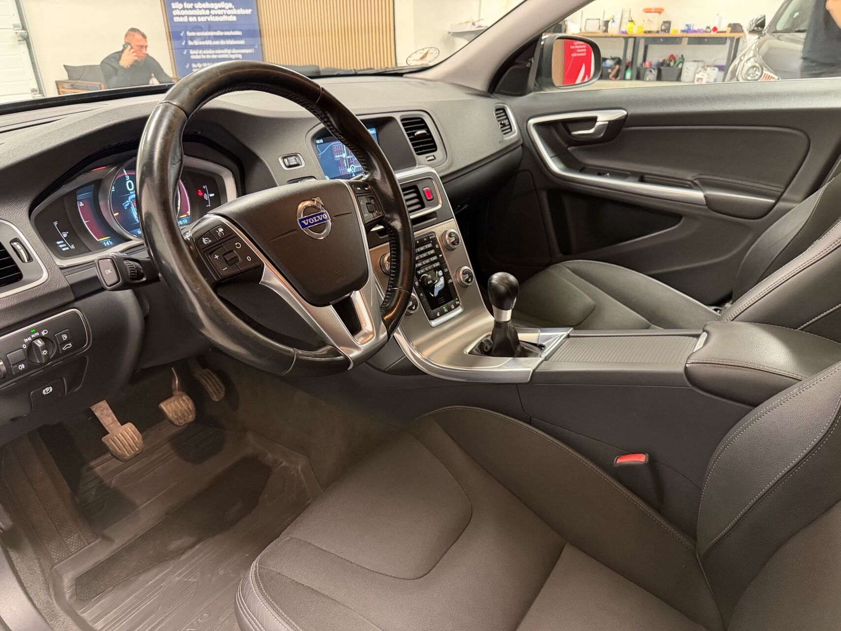 Billede af Volvo V60 2,0 D4 Momentum 163HK Stc 6g