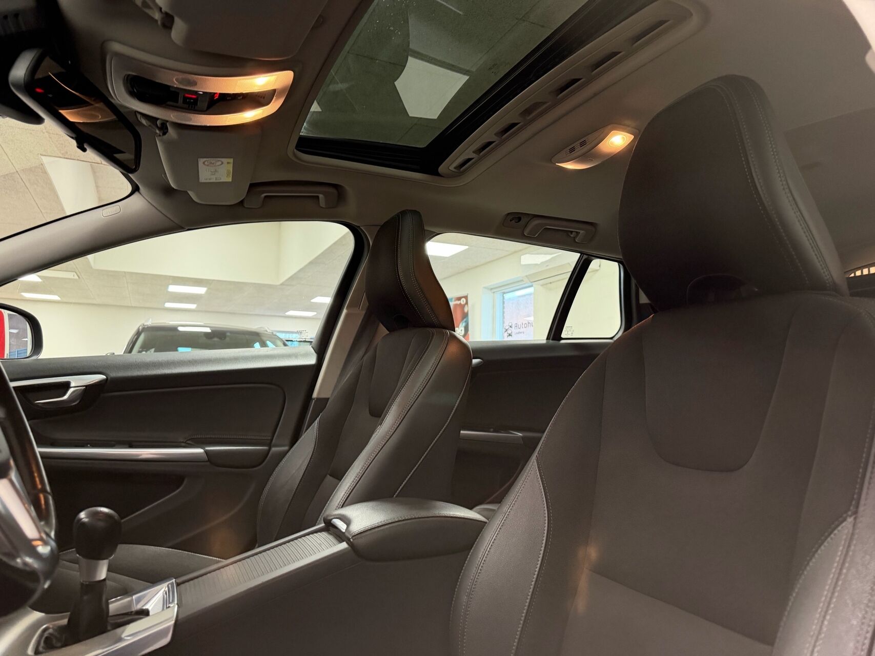 Billede af Volvo V60 2,0 D4 Momentum 163HK Stc 6g