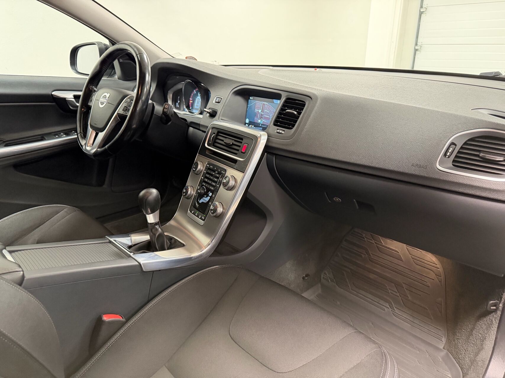 Billede af Volvo V60 2,0 D4 Momentum 163HK Stc 6g