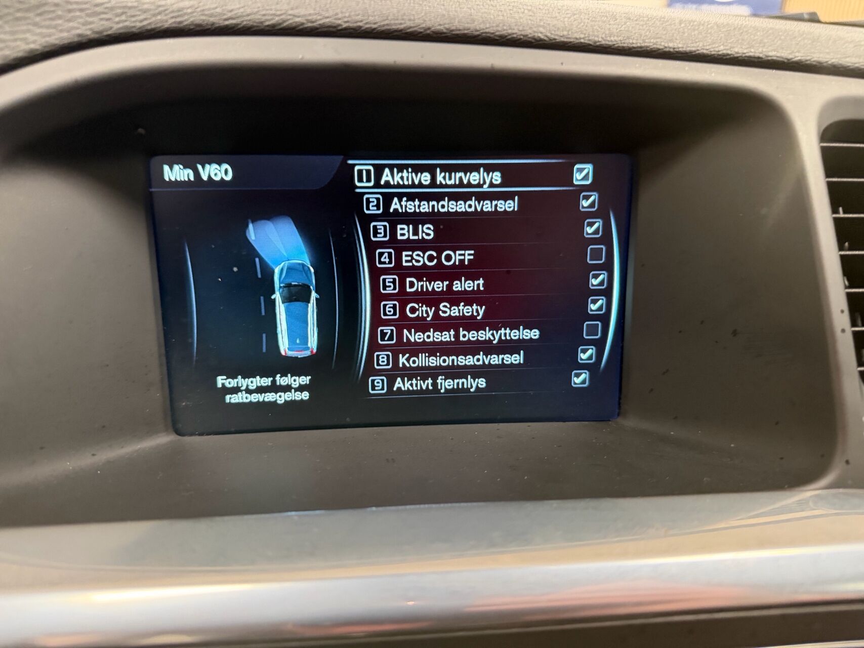 Billede af Volvo V60 2,0 D4 Momentum 163HK Stc 6g