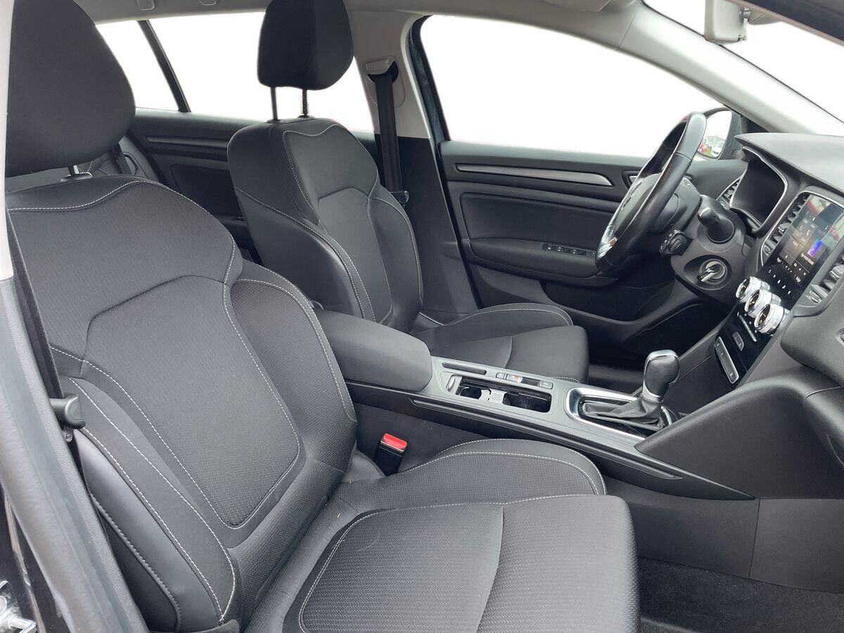 Billede af Renault Mégane Sport Tourer 1,6 E-TECH  Plugin-hybrid Zen 160HK Stc Aut.