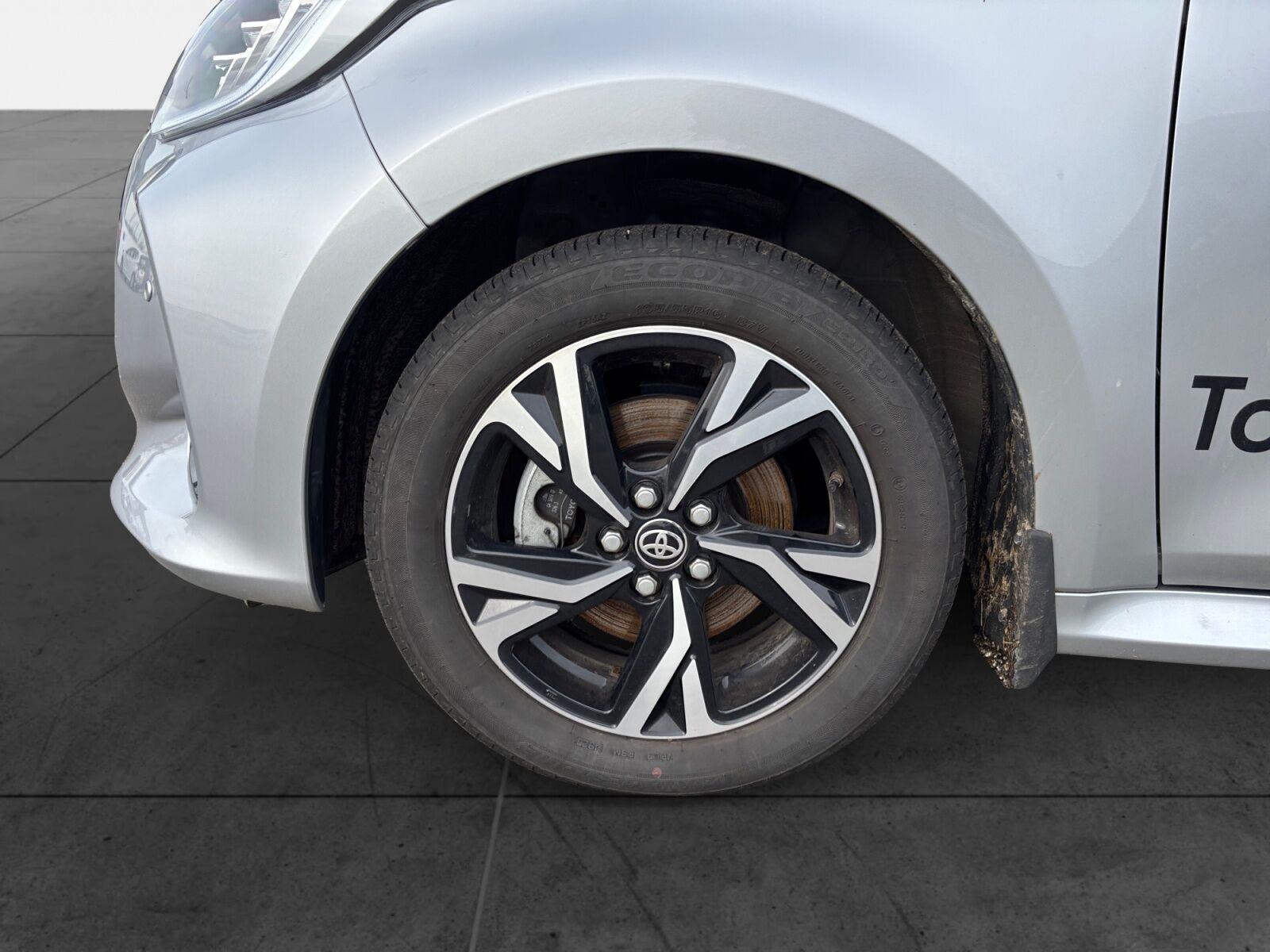 Billede af Toyota Yaris 1,5 Hybrid Style Technology 116HK 5d Trinl. Gear