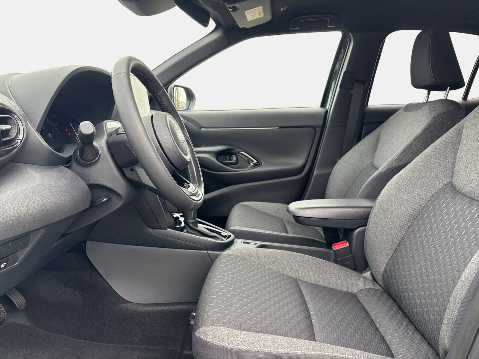 Billede af Toyota Yaris Cross 1,5 Hybrid Style Comfort 116HK 5d Trinl. Gear