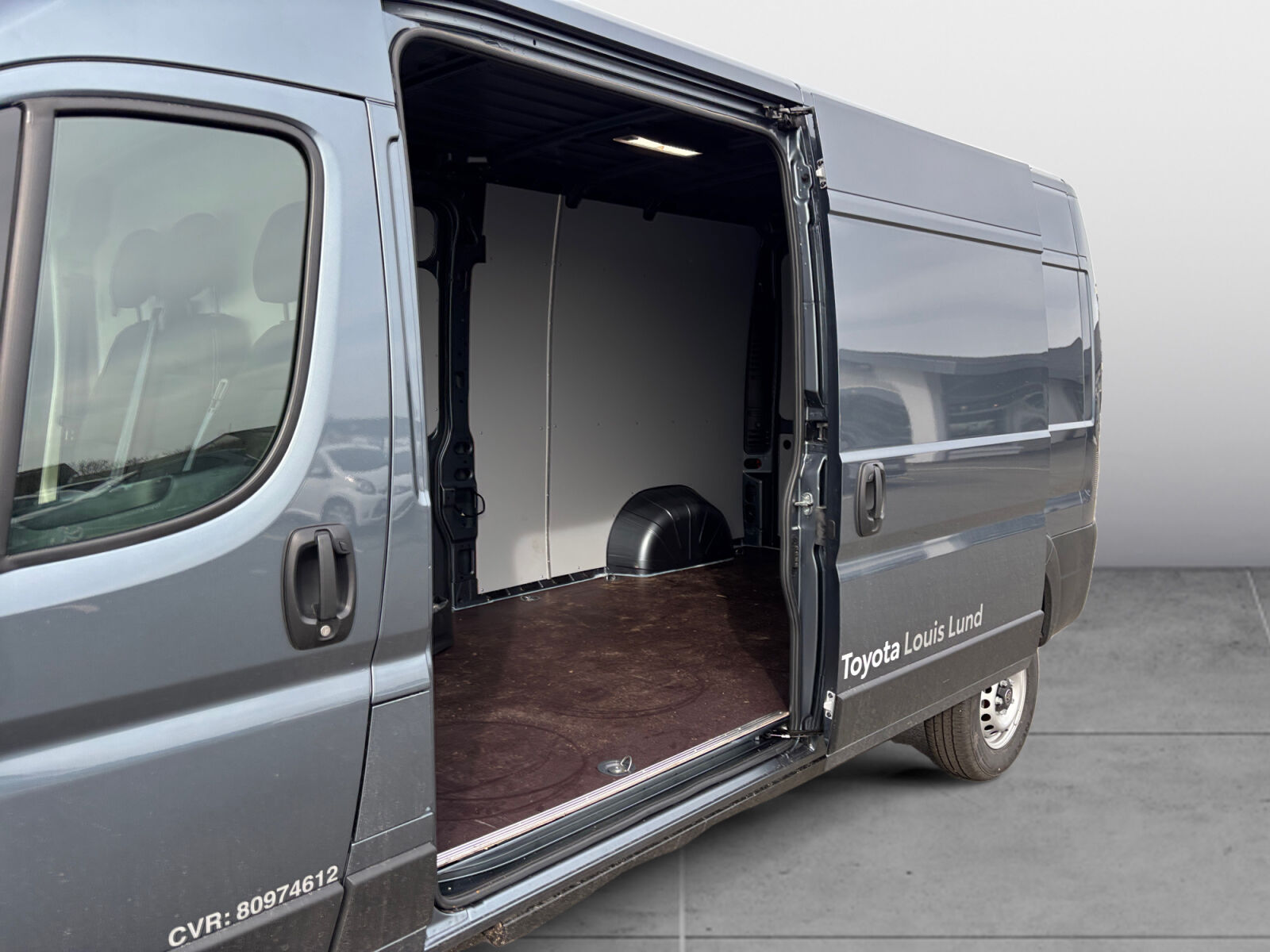 Billede af Toyota Proace Max Electric Long EL Comfort Master To skydedøre, m. Højt tag 270HK Van Aut.