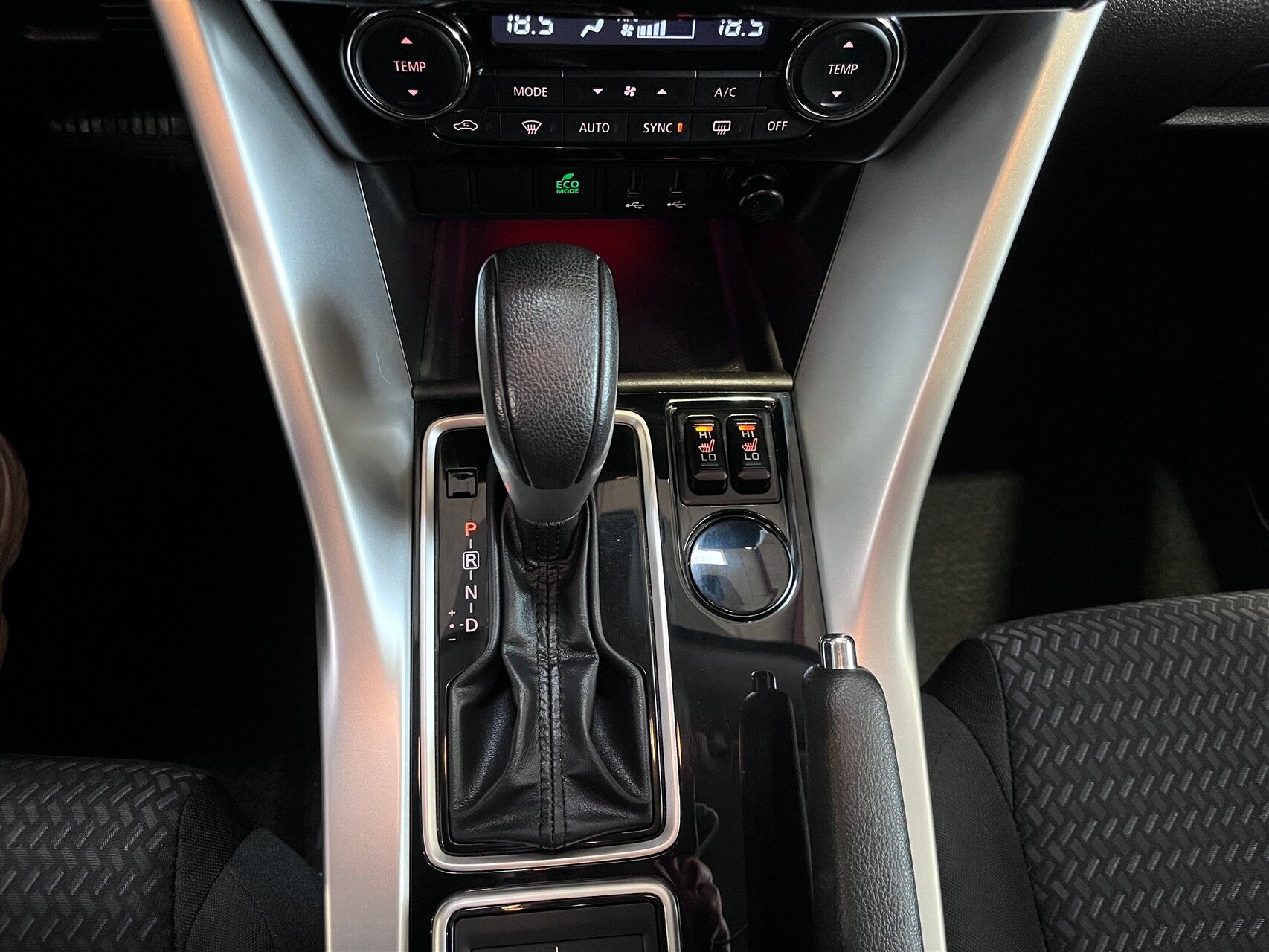 Billede af Mitsubishi Eclipse Cross 1,5 T-Mivec Invite+ CVT 163HK 5d 8g Aut.