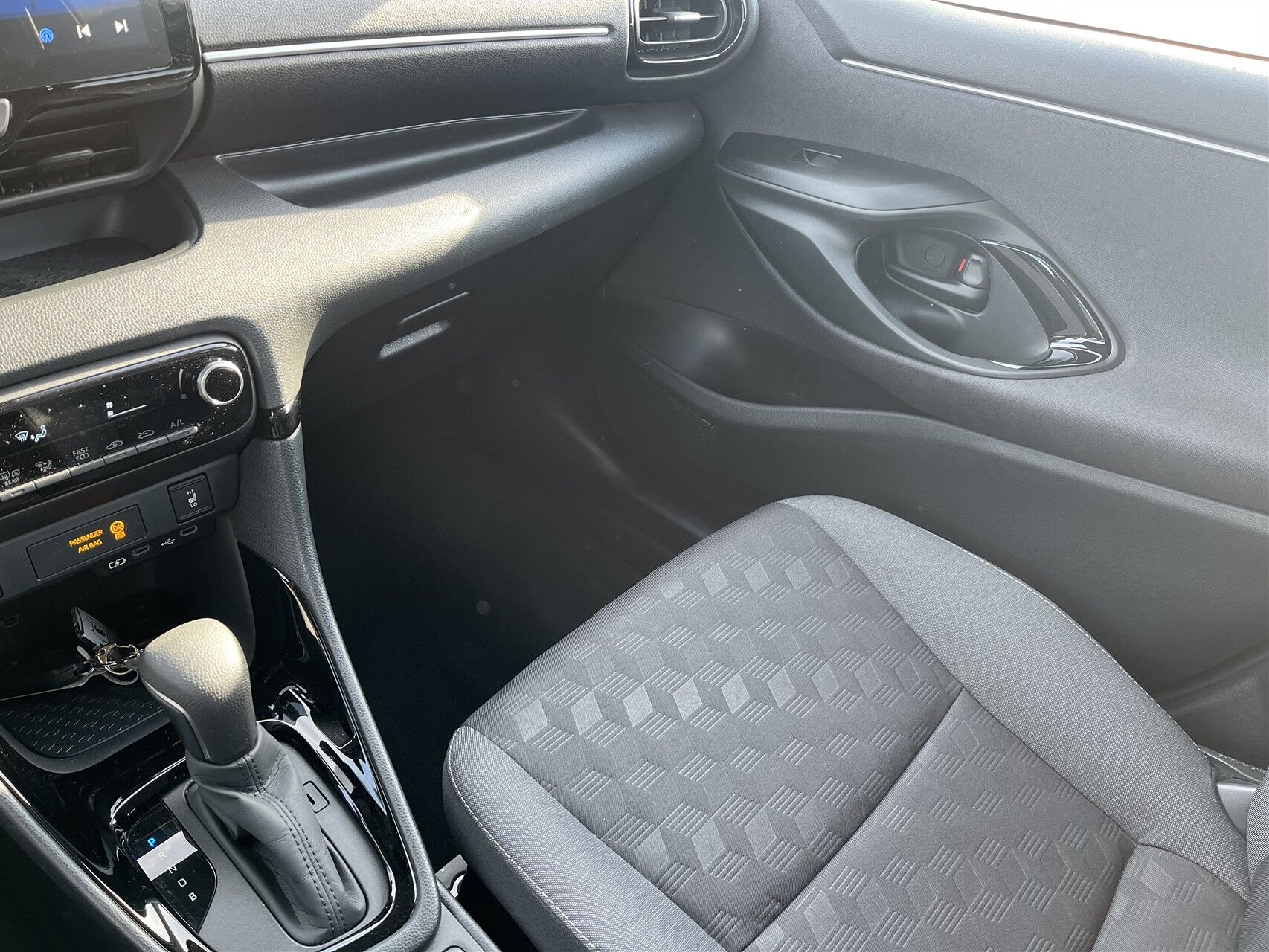 Billede af Toyota Yaris 1,5 Hybrid Style Comfort 116HK 5d Trinl. Gear