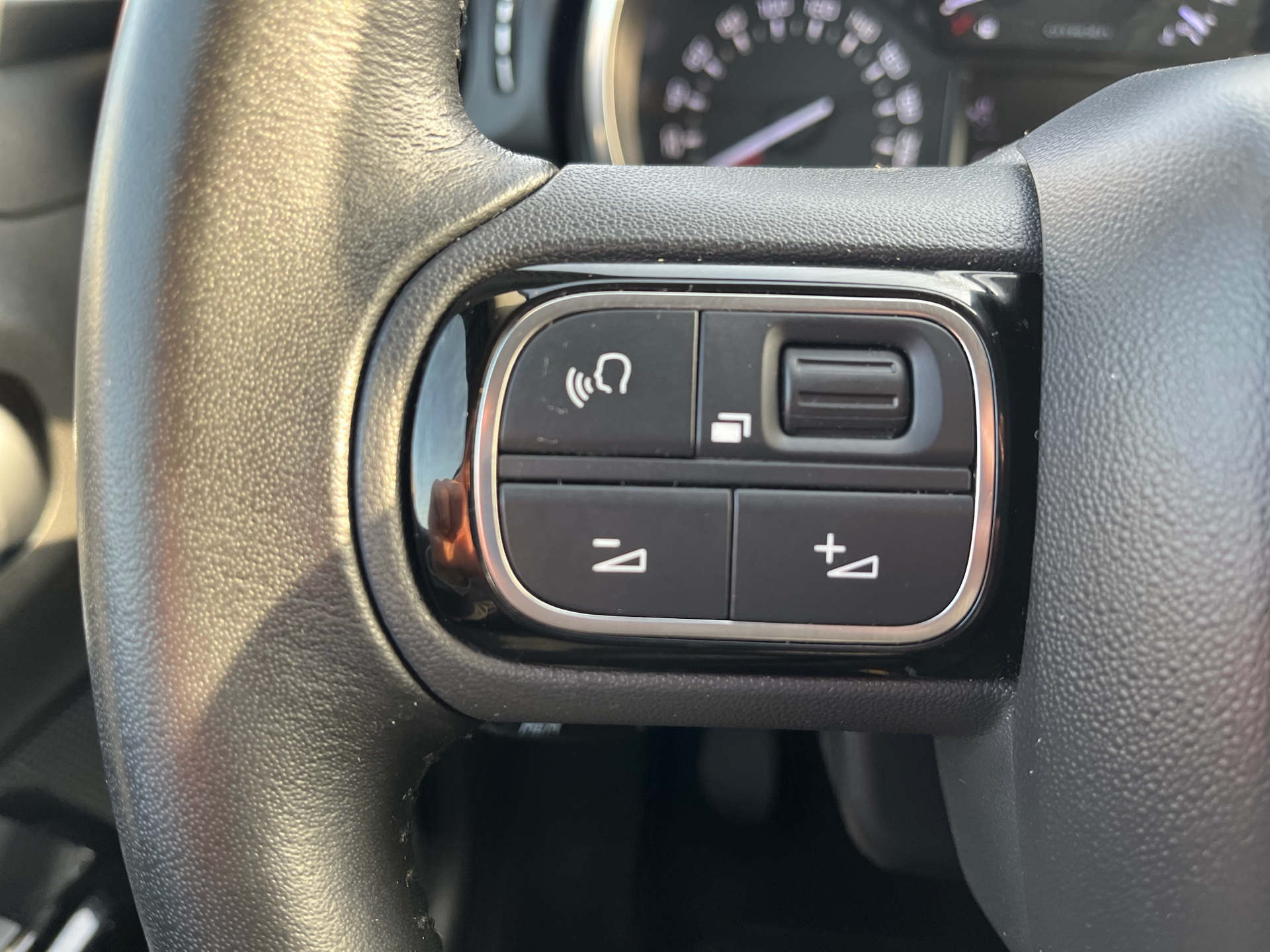 Billede af Citroën C3 1,2 PureTech Shine Sport 83HK 5d