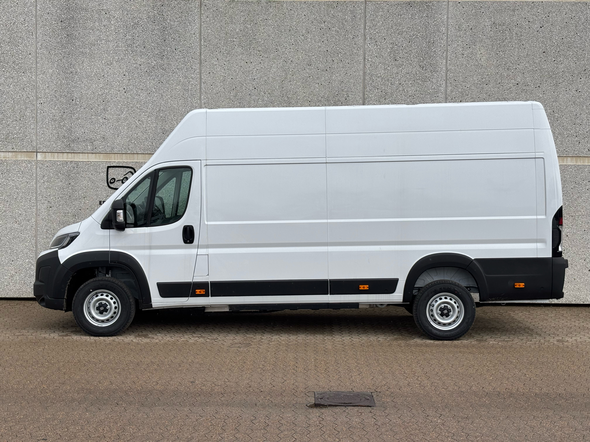 Billede af Fiat E-Ducato 42M L4H3 EL Comfort 270HK Van Aut.