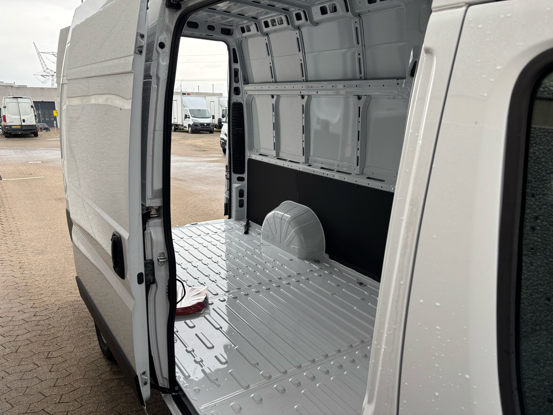Billede af Fiat E-Ducato 42M L4H3 EL Comfort 270HK Van Aut.