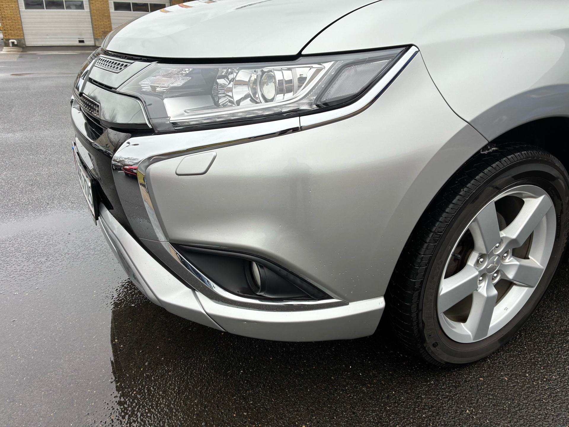 Billede af Mitsubishi Outlander 2,4 PHEV  Plugin-hybrid Invite 4WD 224HK 5d 6g Trinl. Gear