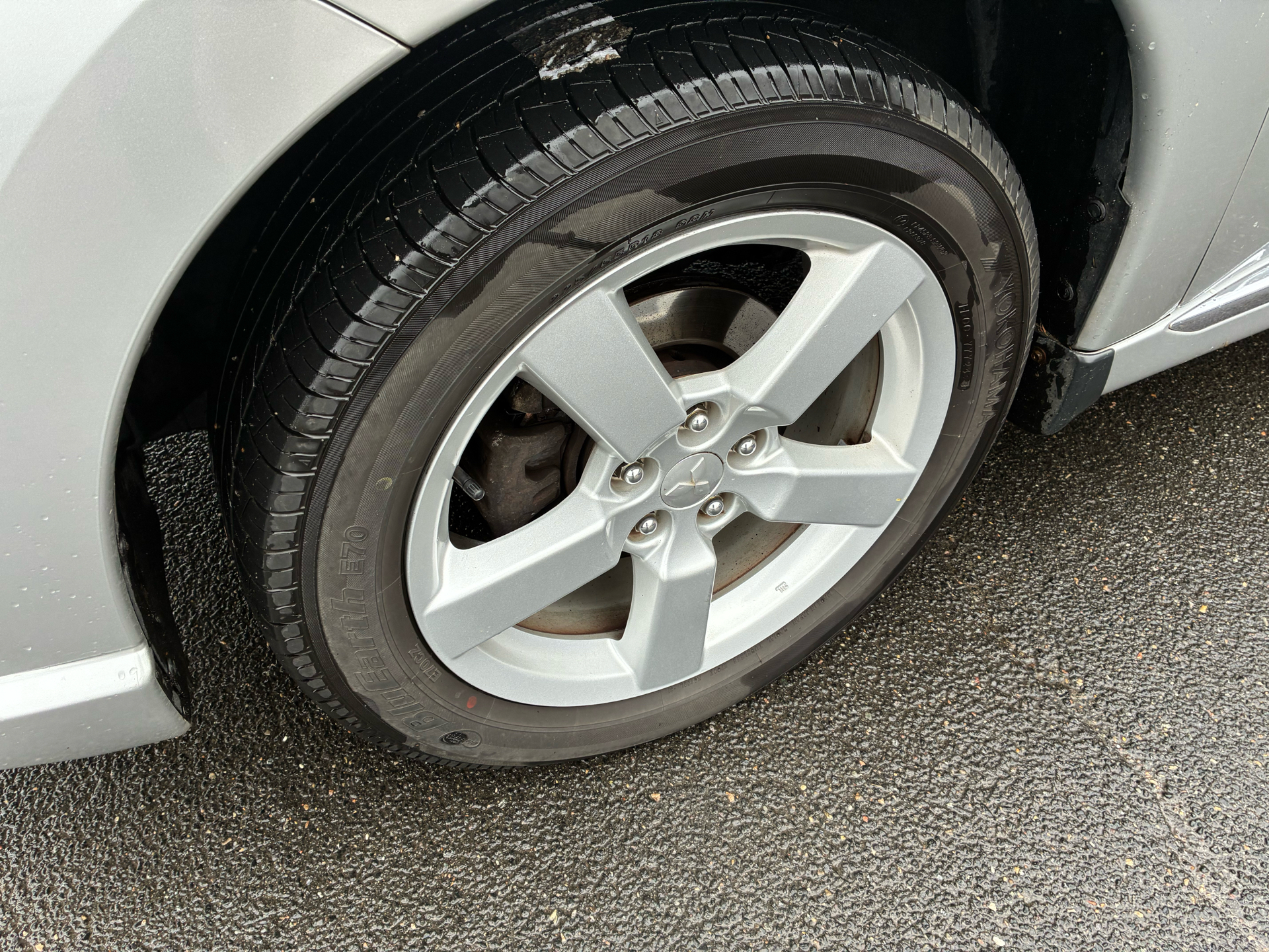 Billede af Mitsubishi Outlander 2,4 PHEV  Plugin-hybrid Invite 4WD 224HK 5d 6g Trinl. Gear