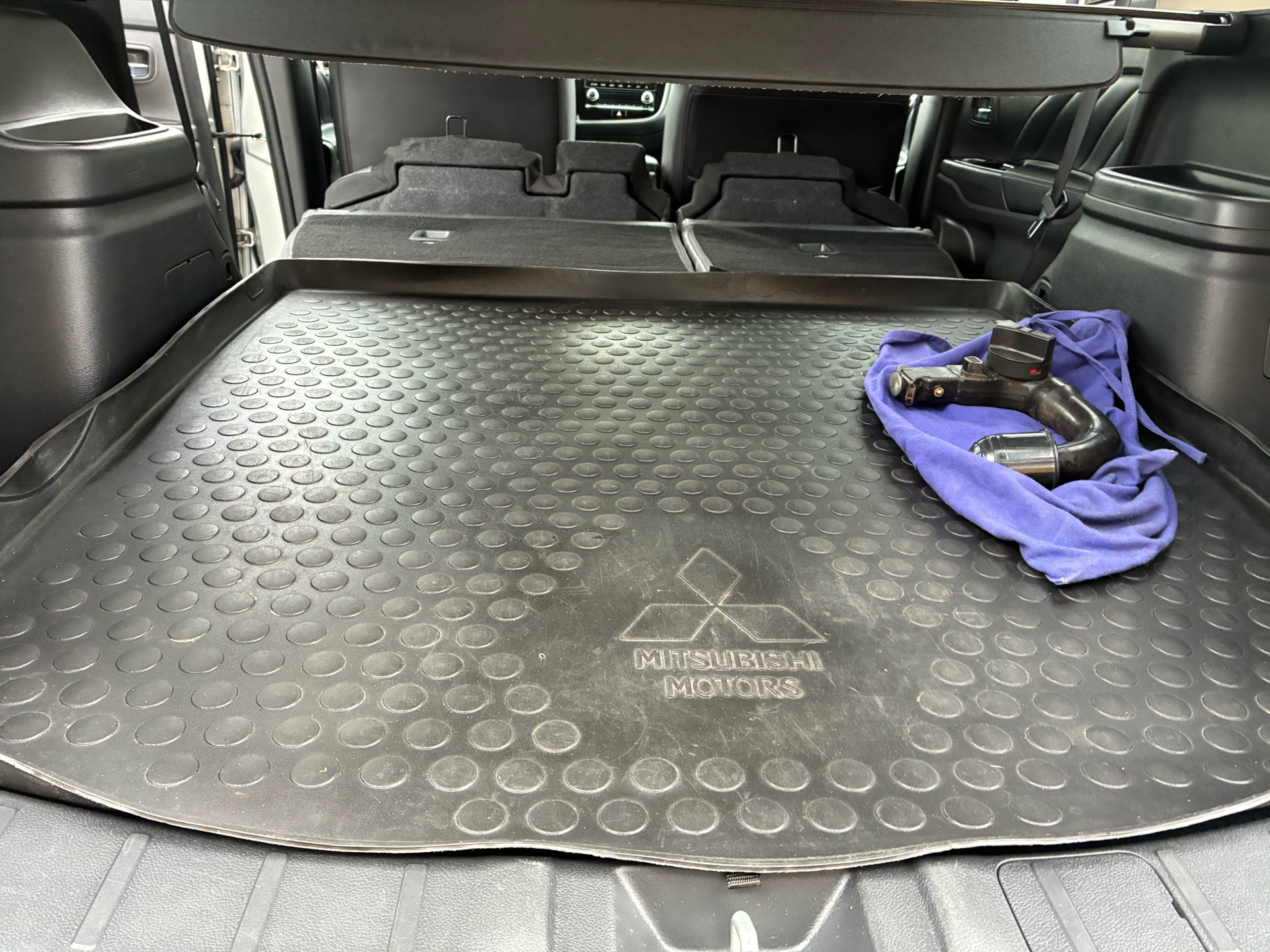 Billede af Mitsubishi Outlander 2,4 PHEV  Plugin-hybrid Invite 4WD 224HK 5d 6g Trinl. Gear