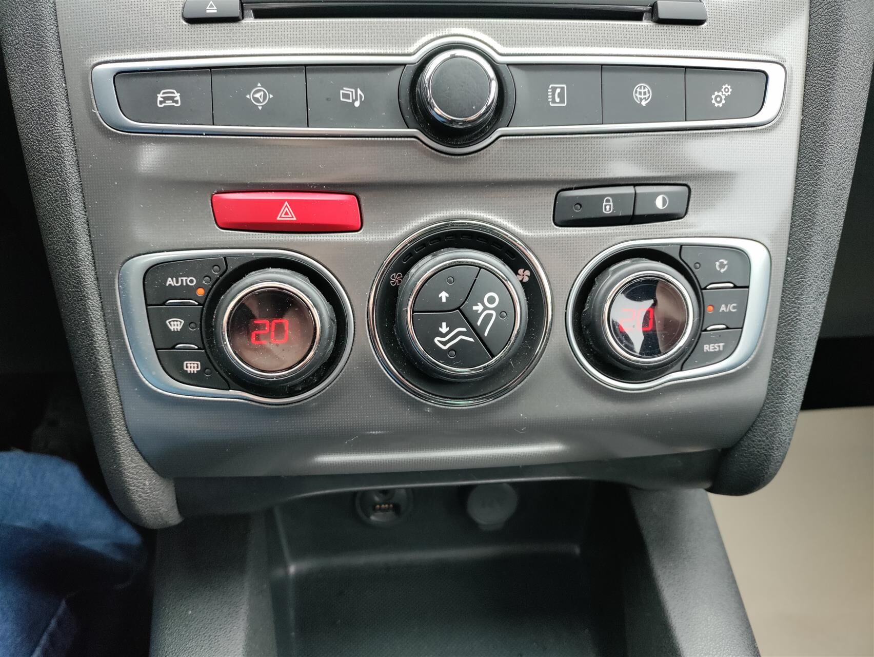 Billede af Citroën C4 1,6 Blue HDi Feel start/stop 100HK 5d