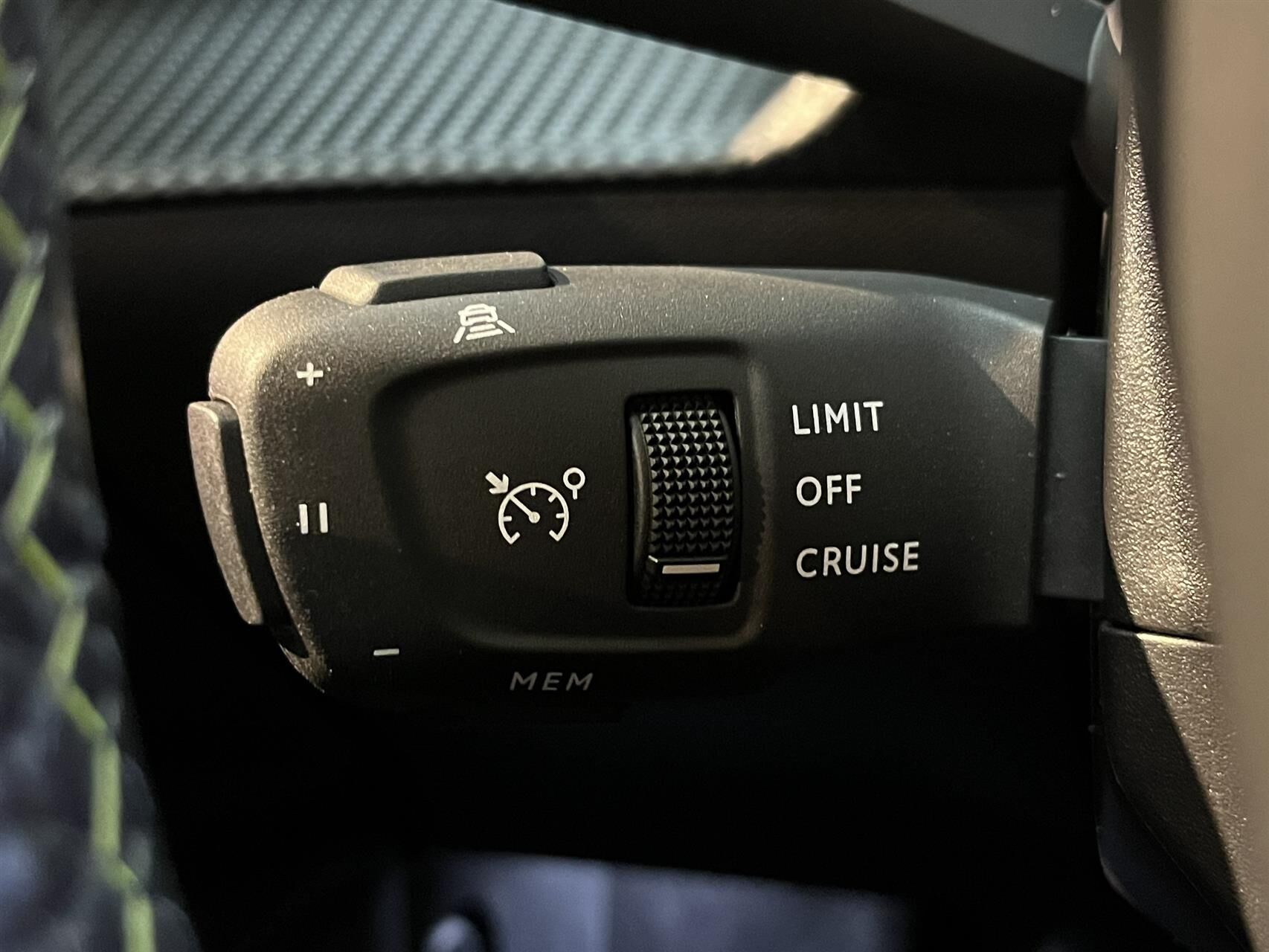 Billede af Peugeot e-2008 EL GT Sky 136HK 5d Aut.