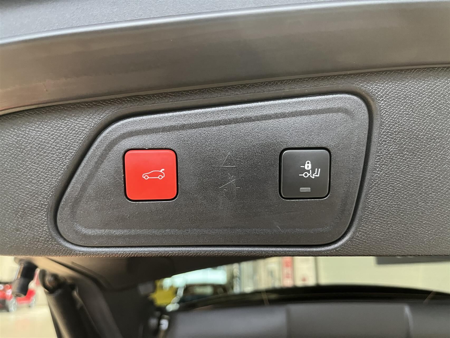 Billede af Peugeot 3008 1,6 PureTech  Plugin-hybrid First Selection EAT8 225HK 5d 8g Aut.