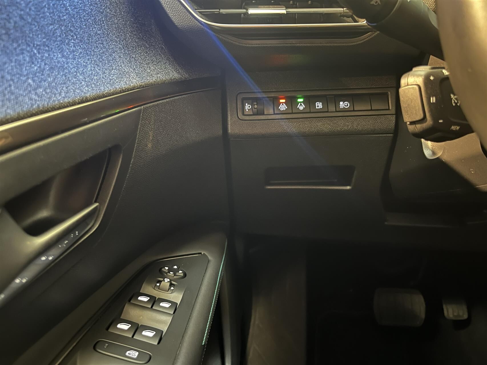 Billede af Peugeot 3008 1,6 PureTech  Plugin-hybrid First Selection EAT8 225HK 5d 8g Aut.