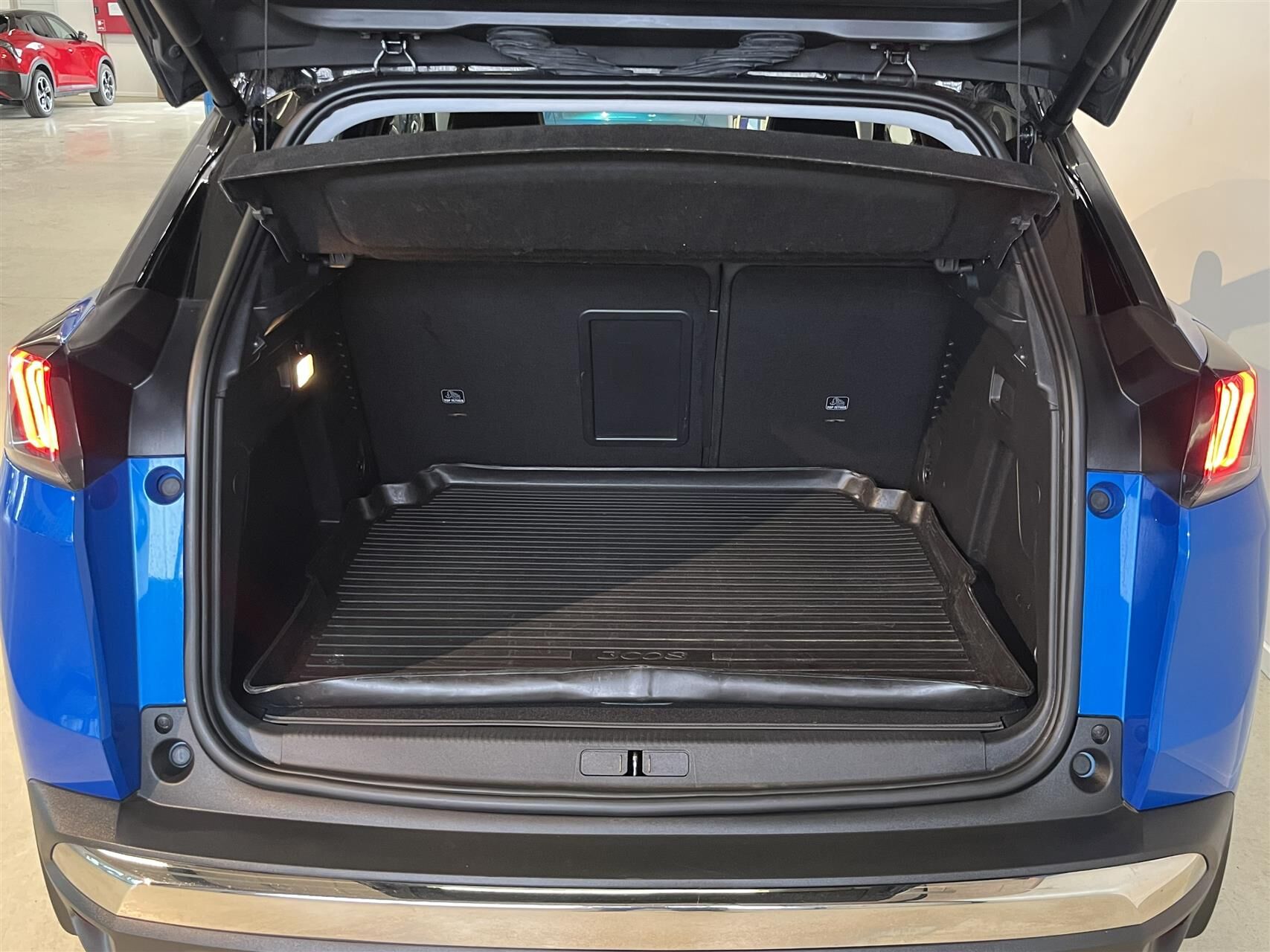 Billede af Peugeot 3008 1,6 PureTech  Plugin-hybrid First Selection EAT8 225HK 5d 8g Aut.