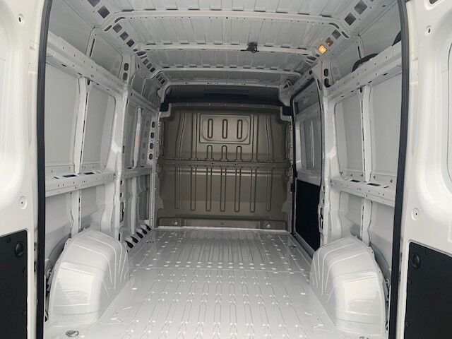 Billede af Citroën Jumper 35 L2H2 2,2 Blue HDi Masterline EAT8 140HK Van 8g Aut.