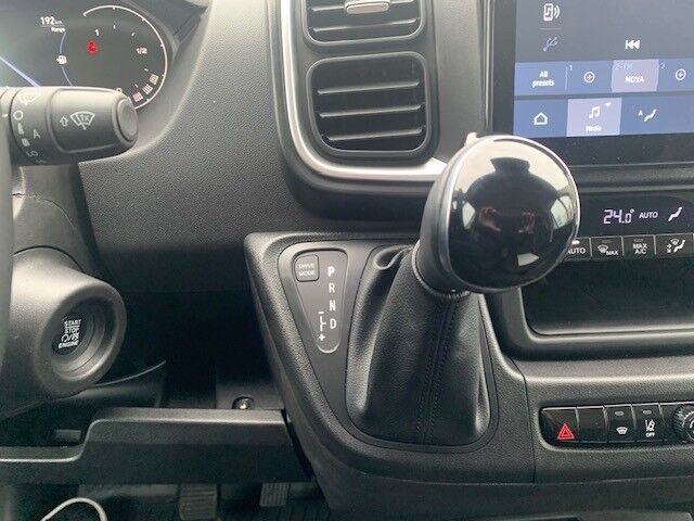 Billede af Citroën Jumper 35 L2H2 2,2 Blue HDi Masterline EAT8 140HK Van 8g Aut.