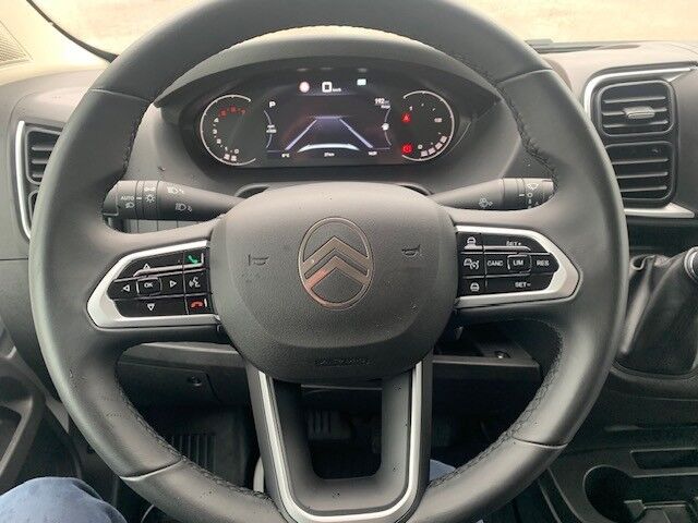 Billede af Citroën Jumper 35 L2H2 2,2 Blue HDi Masterline EAT8 140HK Van 8g Aut.