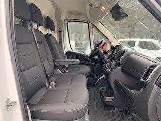 Billede af Citroën Jumper 35 L2H2 2,2 Blue HDi Masterline EAT8 140HK Van 8g Aut.