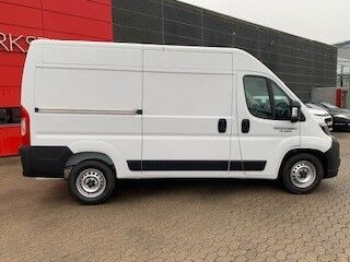 Billede af Citroën Jumper 35 L2H2 2,2 Blue HDi Masterline EAT8 140HK Van 8g Aut.