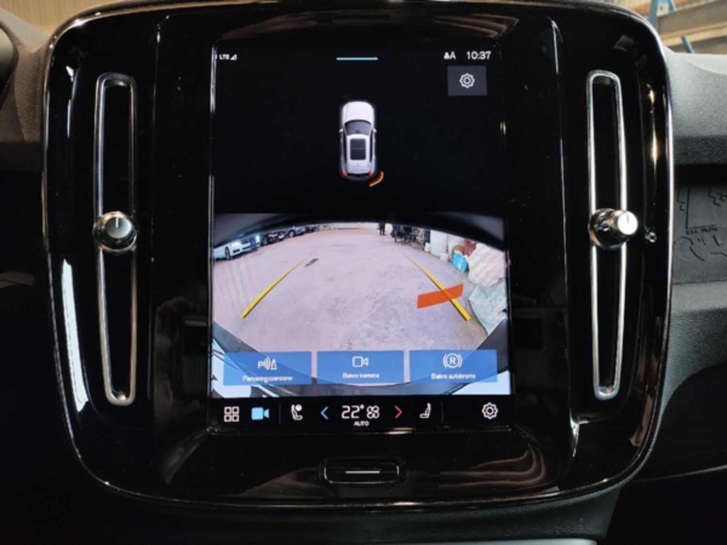 Billede af Volvo XC40 P6 Recharge Core 231HK 5d Aut.