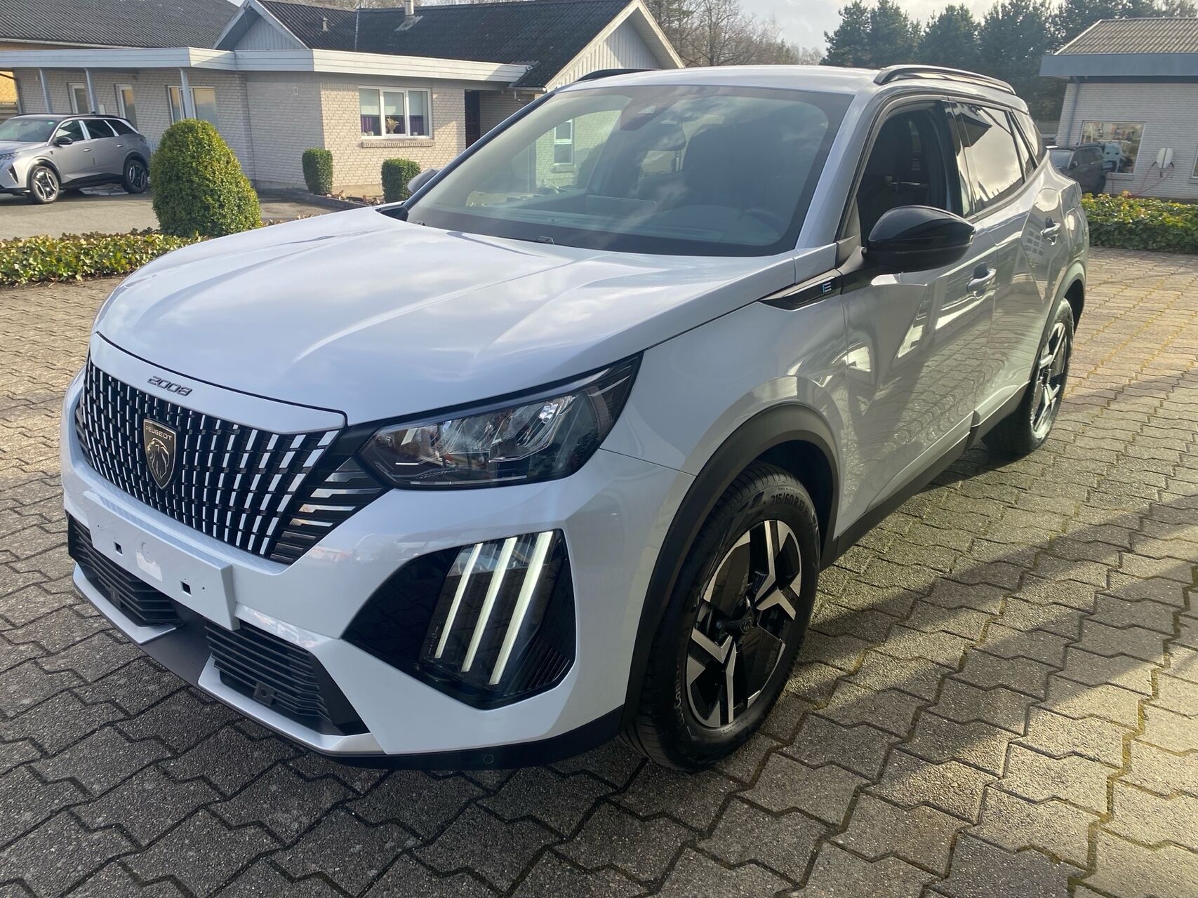 Billede af Peugeot e-2008 EL Allure 156HK 5d Aut.