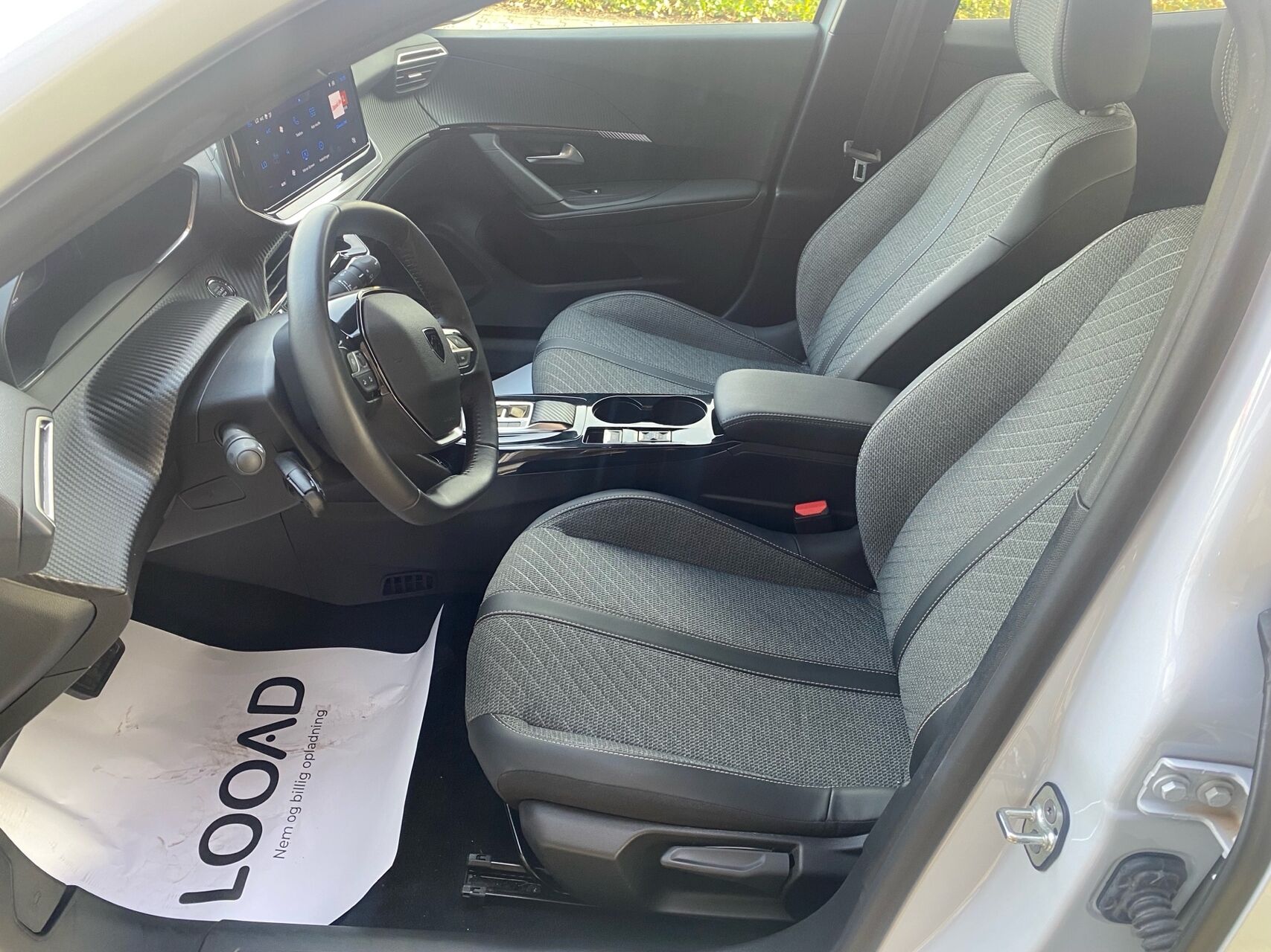 Billede af Peugeot e-2008 EL Allure 156HK 5d Aut.