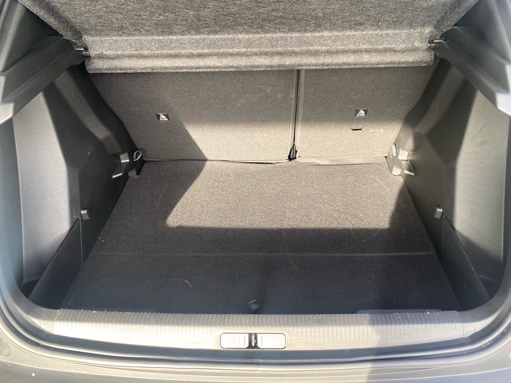 Billede af Peugeot e-2008 EL Allure 156HK 5d Aut.