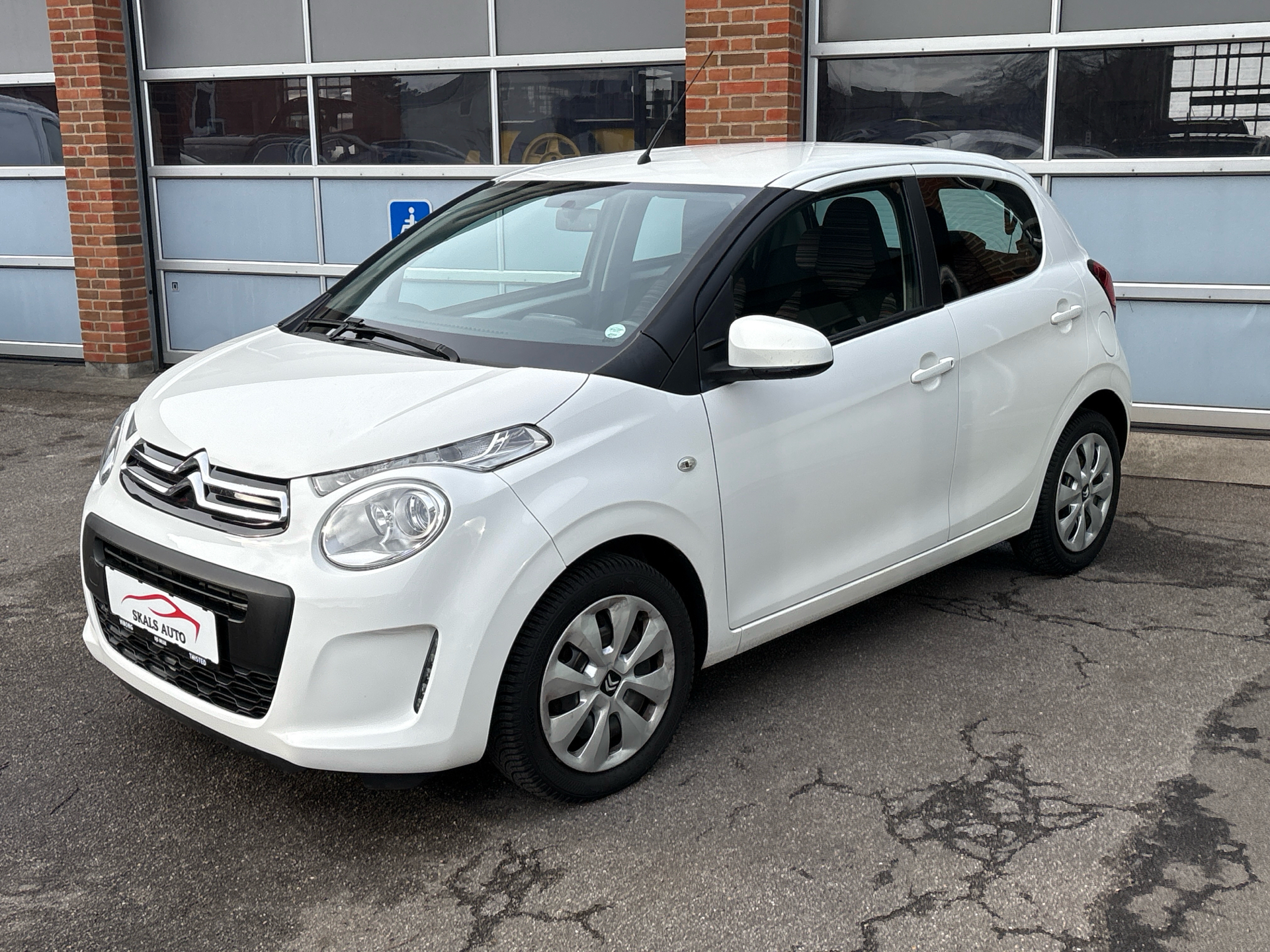 Billede af Citroën C1 1,0 VTi Shine 72HK 5d