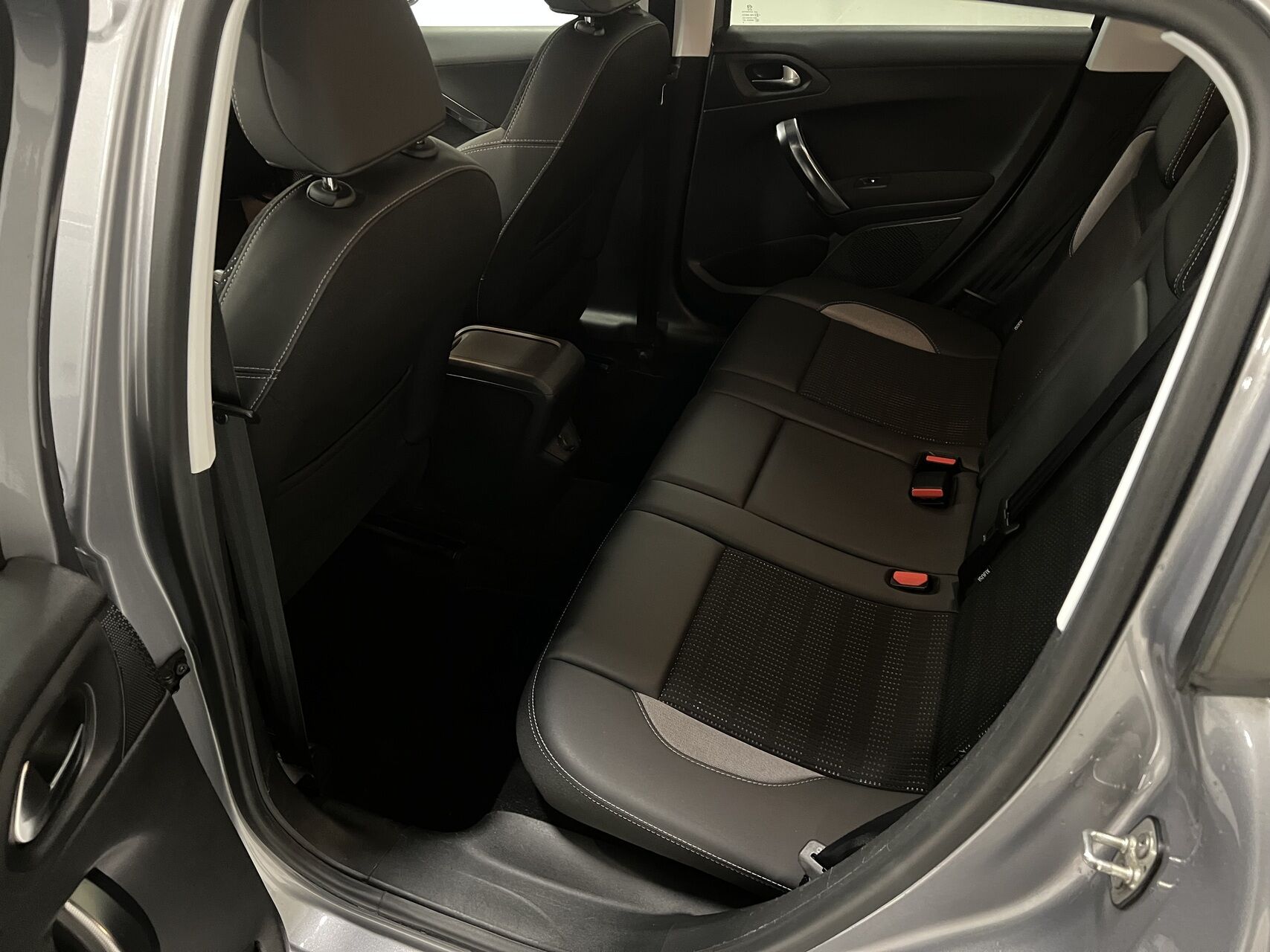 Billede af Peugeot 2008 1,6 BlueHDi Allure 100HK