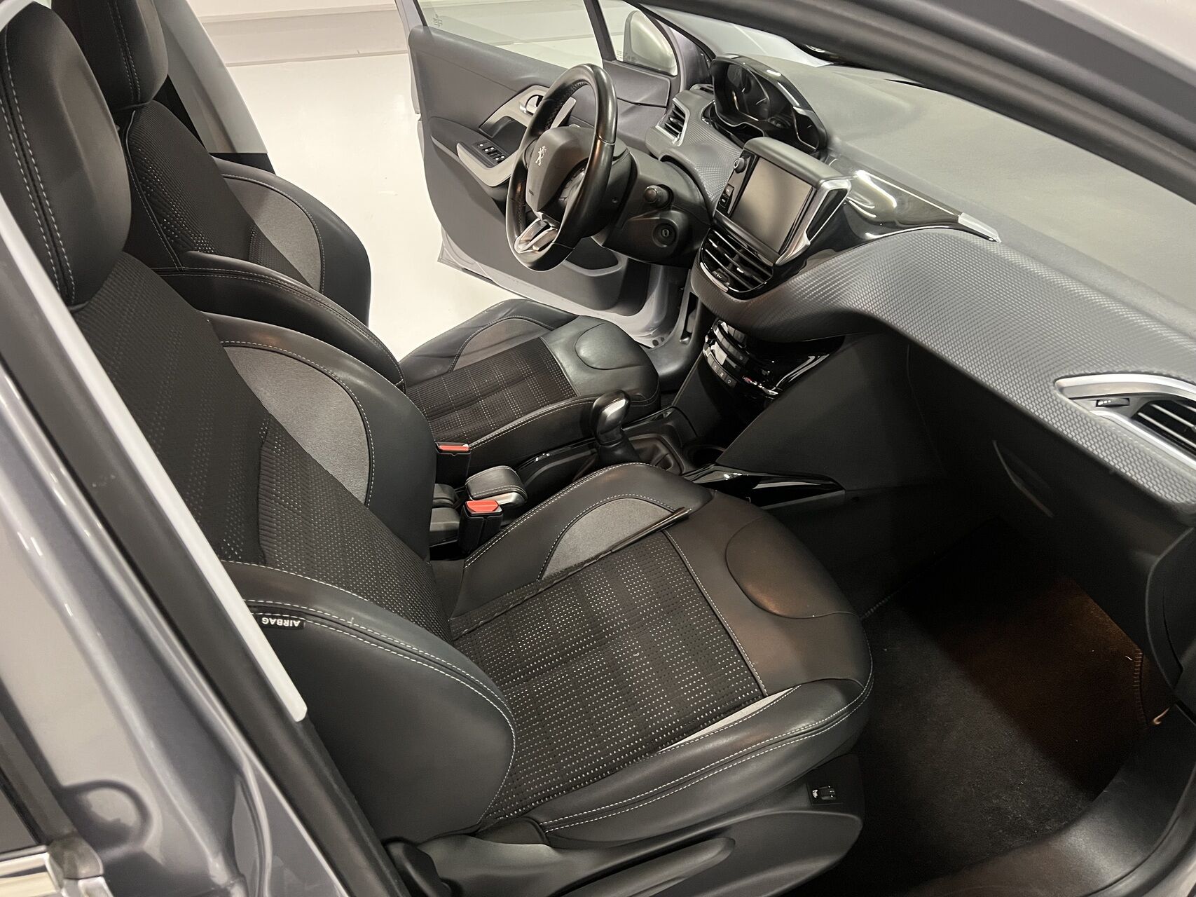 Billede af Peugeot 2008 1,6 BlueHDi Allure 100HK