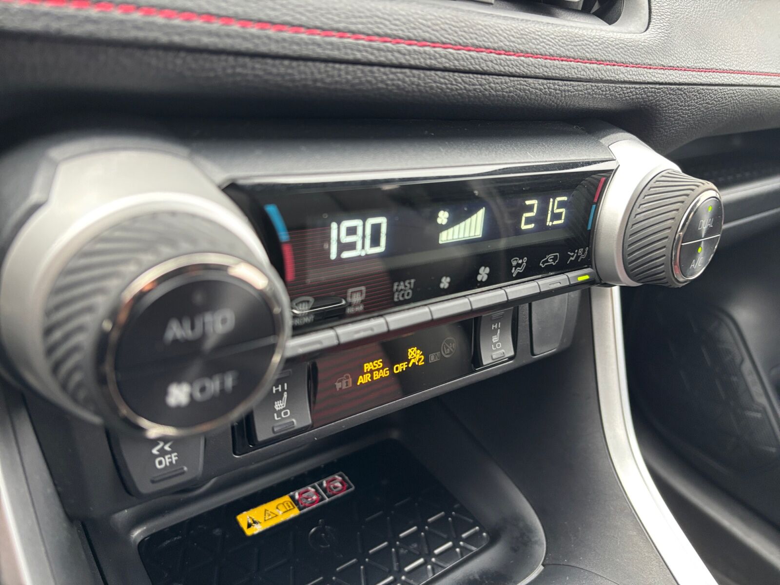 Billede af Toyota RAV4 Plug-in 2,5 Plugin-hybrid Style AWD 306HK 5d 6g Aut.