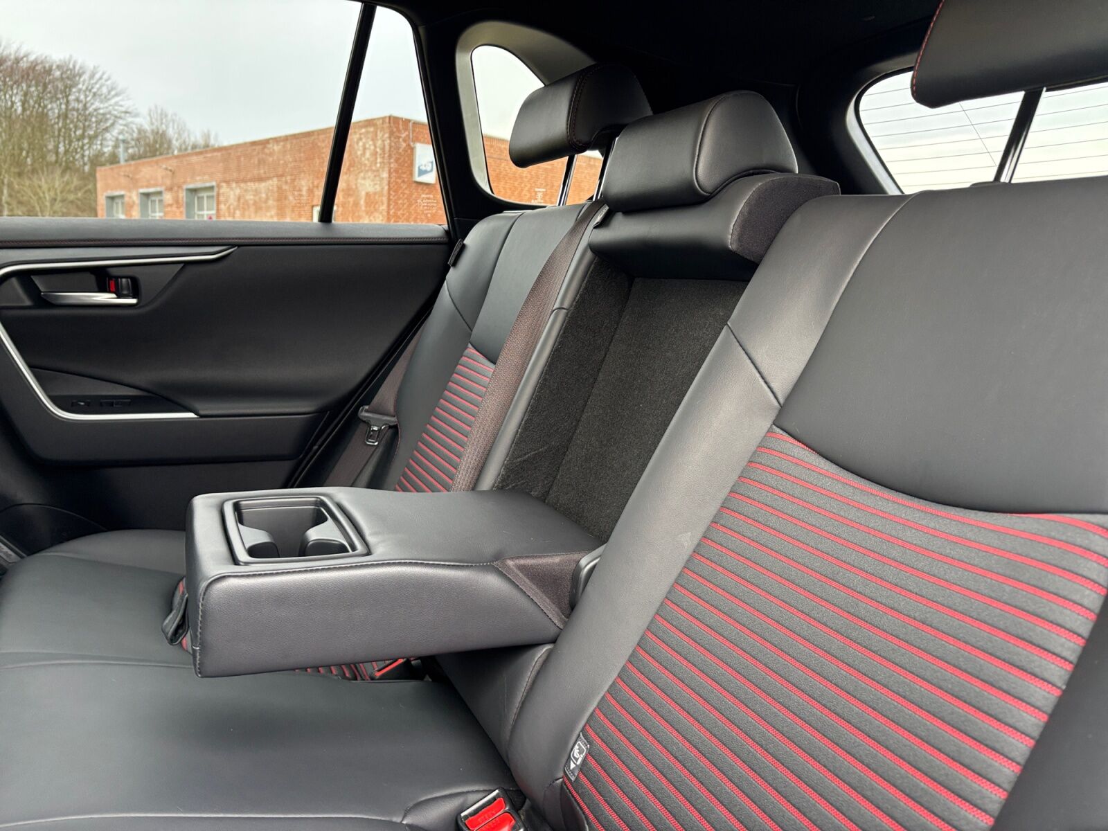 Billede af Toyota RAV4 Plug-in 2,5 Plugin-hybrid Style AWD 306HK 5d 6g Aut.