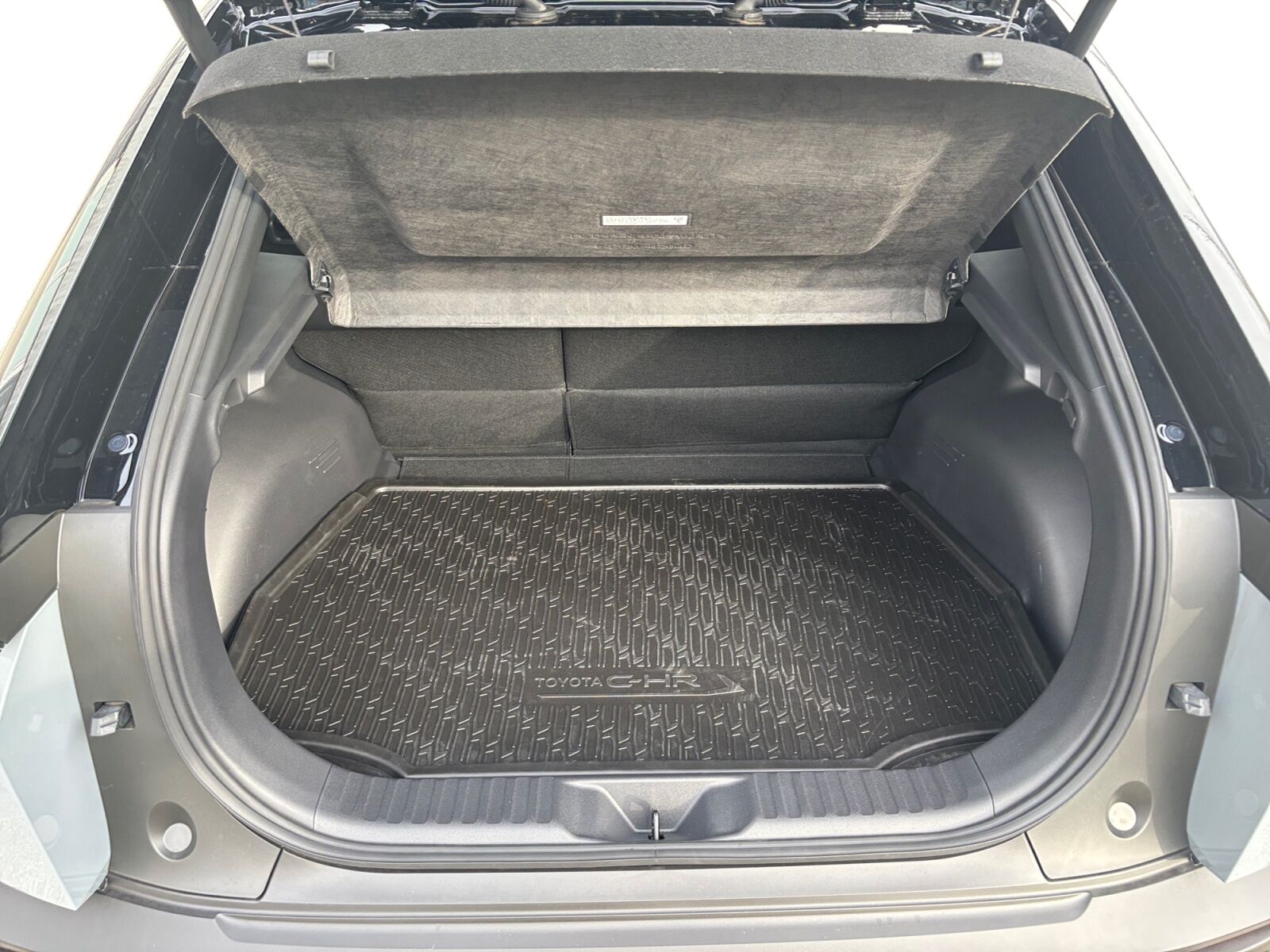 Billede af Toyota C-HR+ EL Executive AWD 343HK 5d Aut.