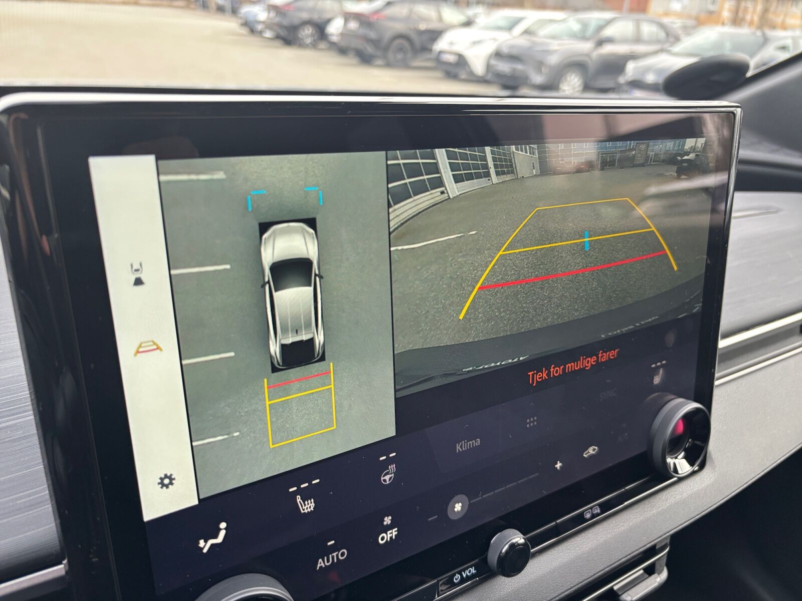 Billede af Toyota C-HR+ EL Executive AWD 343HK 5d Aut.