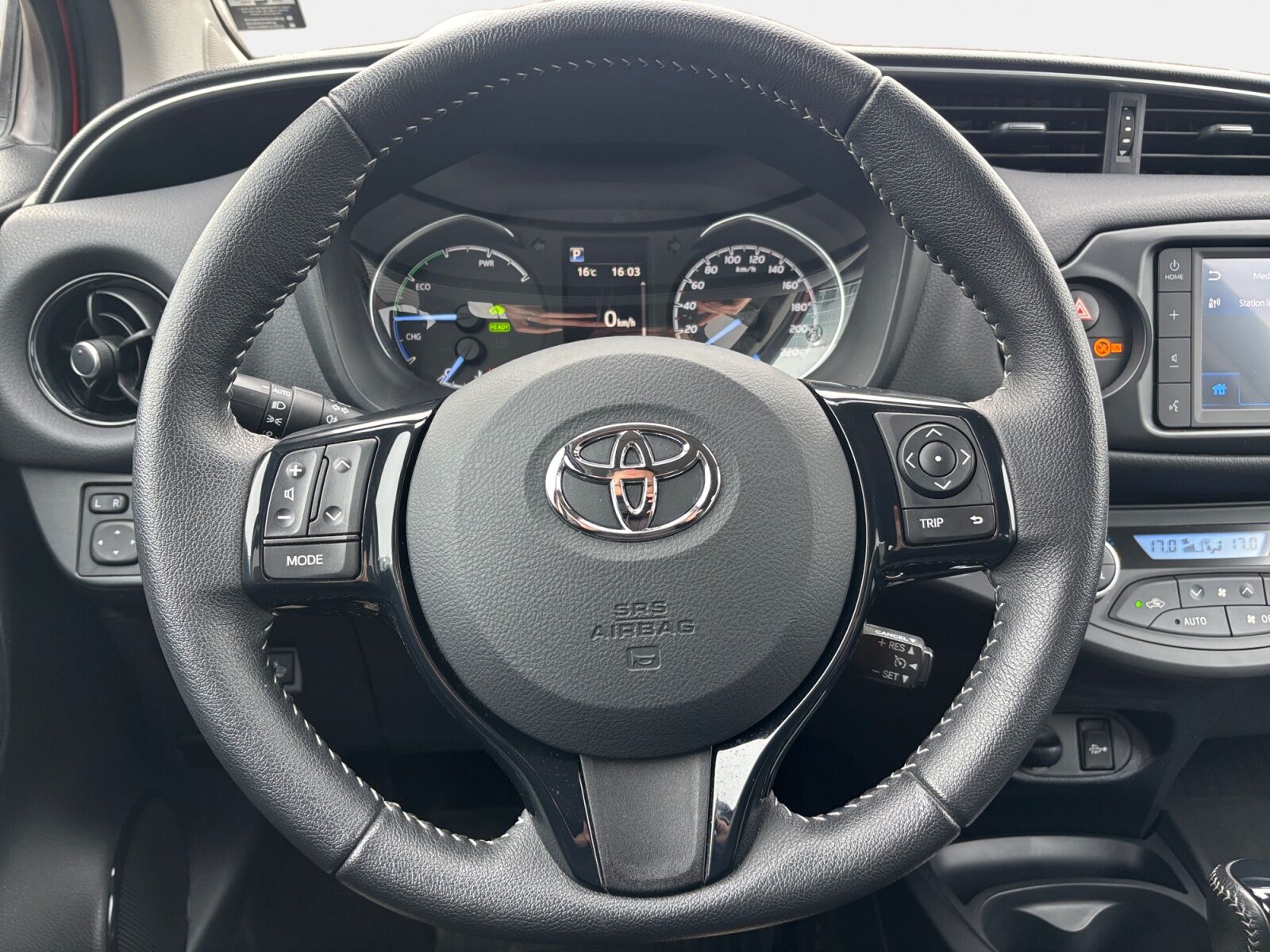 Billede af Toyota Yaris 1,5 Hybrid H3 Smartpakke E-CVT 100HK 5d Trinl. Gear