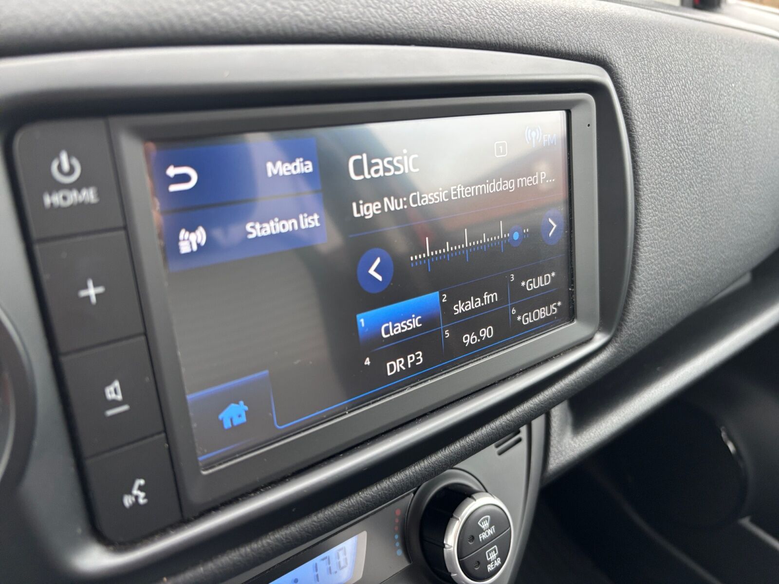 Billede af Toyota Yaris 1,5 Hybrid H3 Smartpakke E-CVT 100HK 5d Trinl. Gear