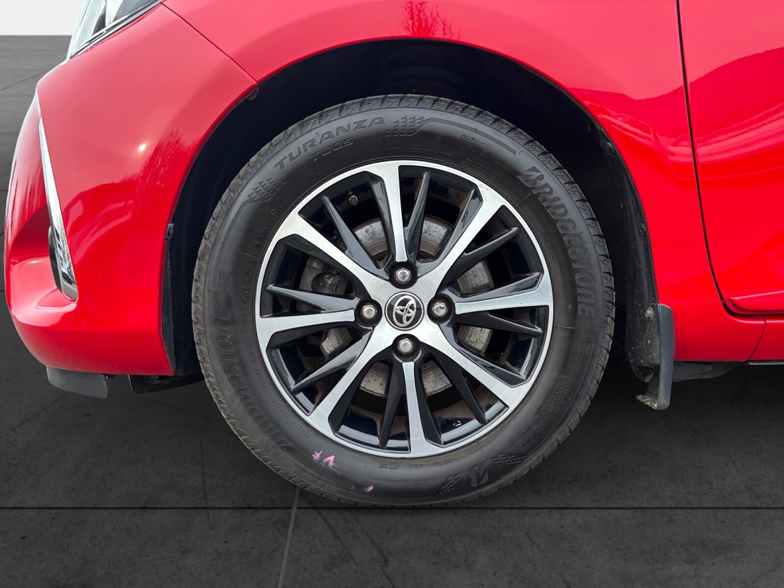 Billede af Toyota Yaris 1,5 Hybrid H3 Smartpakke E-CVT 100HK 5d Trinl. Gear