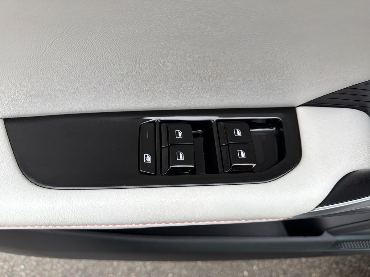 Billede af MG MG4 Electric EL Luxury Long Range 204HK 5d Aut.