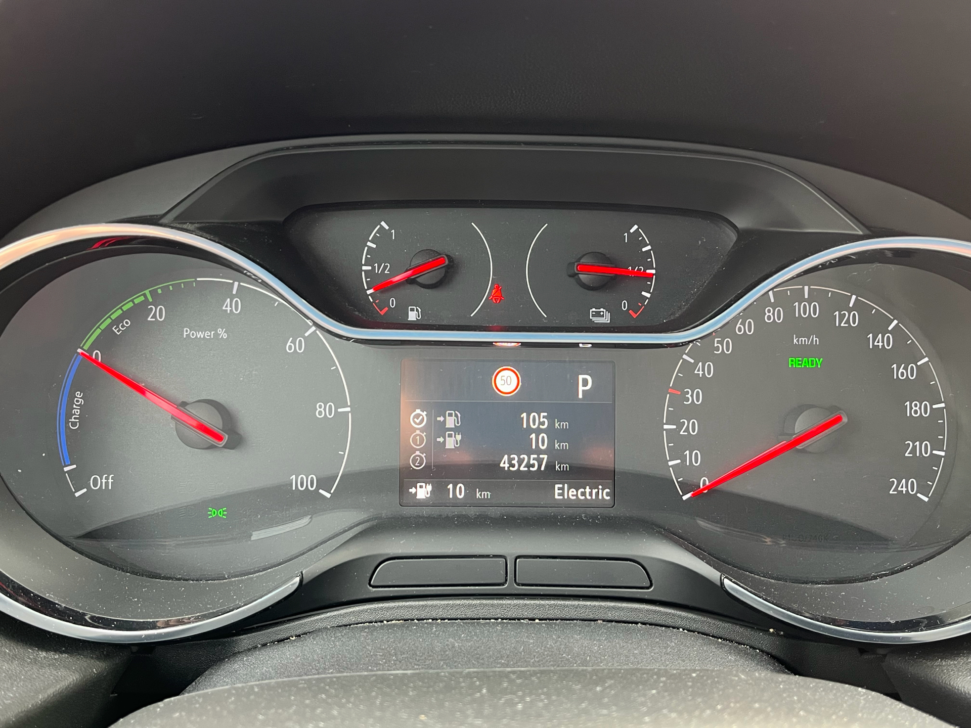 Billede af Opel Grandland X 1,6 PHEV  Plugin-hybrid EuroLine AWD 300HK 5d 8g Aut.