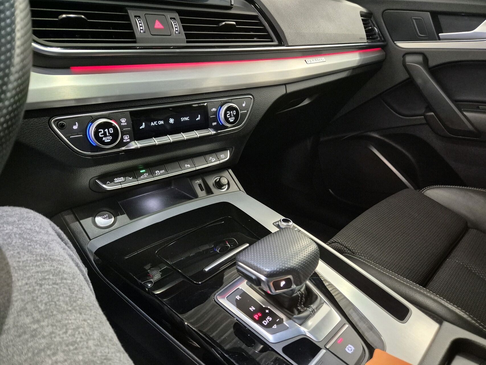 Billede af Audi Q5 2,0 50 TFSI e  Plugin-hybrid S Line Quattro S Tron 299HK 5d 7g Aut.