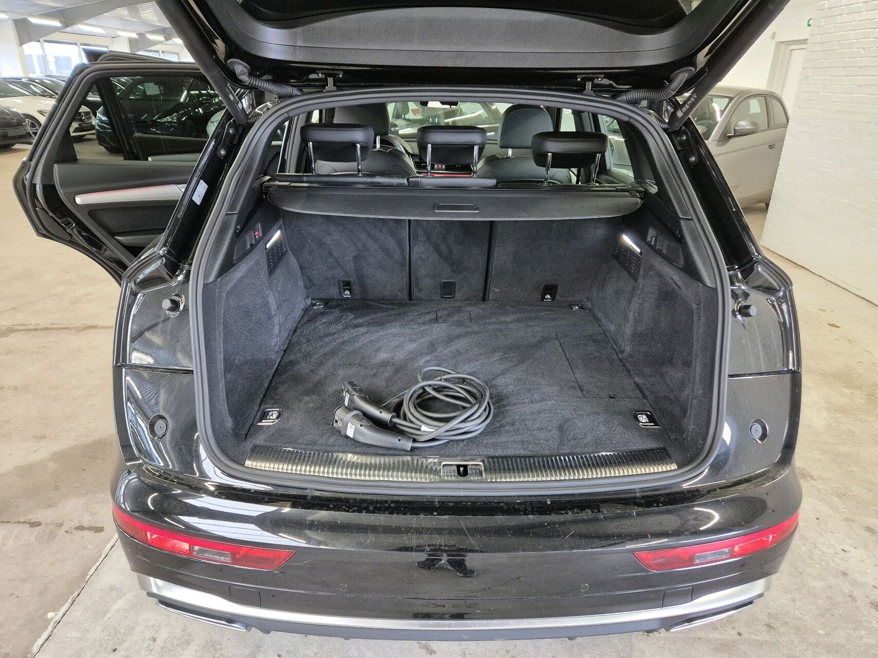 Billede af Audi Q5 2,0 50 TFSI e  Plugin-hybrid S Line Quattro S Tron 299HK 5d 7g Aut.