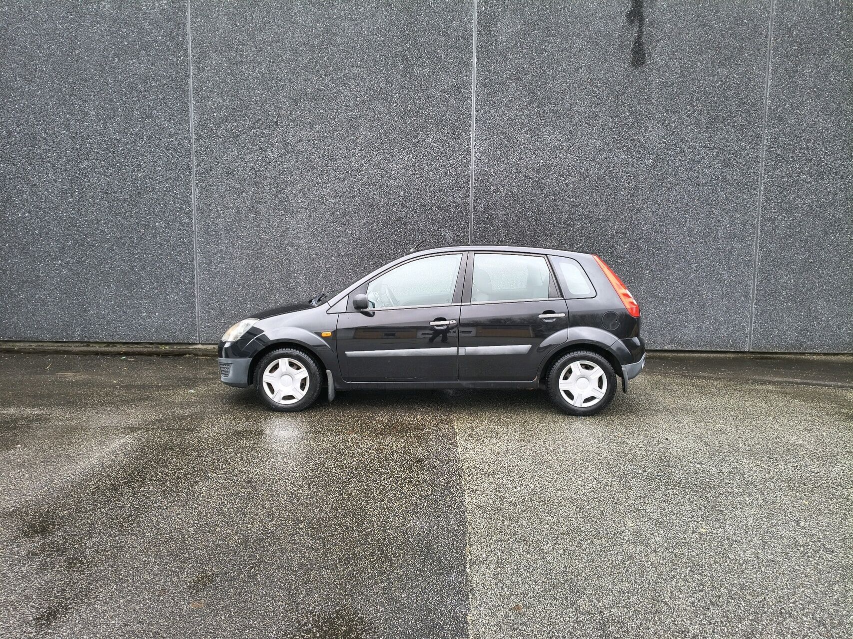 Billede af Ford Fiesta 1,3 Ambiente 70HK 5d